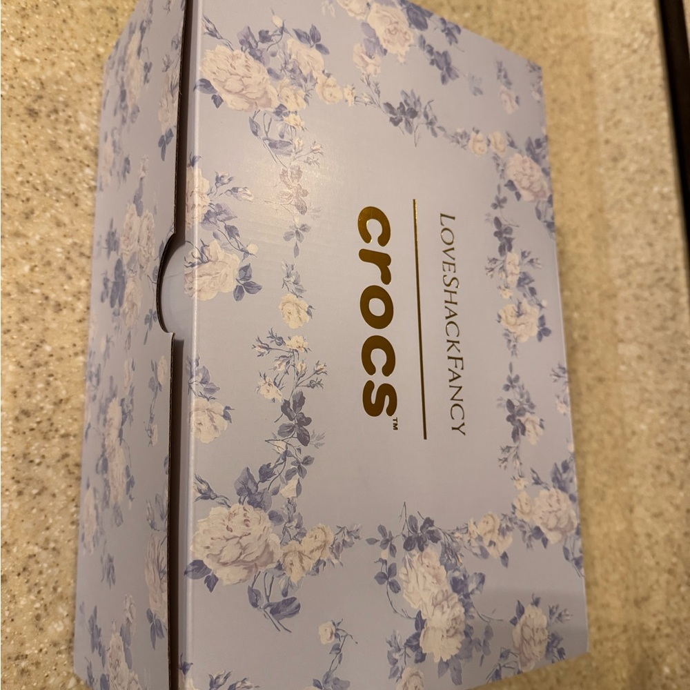 CROCS love shack fancy - Light Blue Floral - Picture 3 of 6